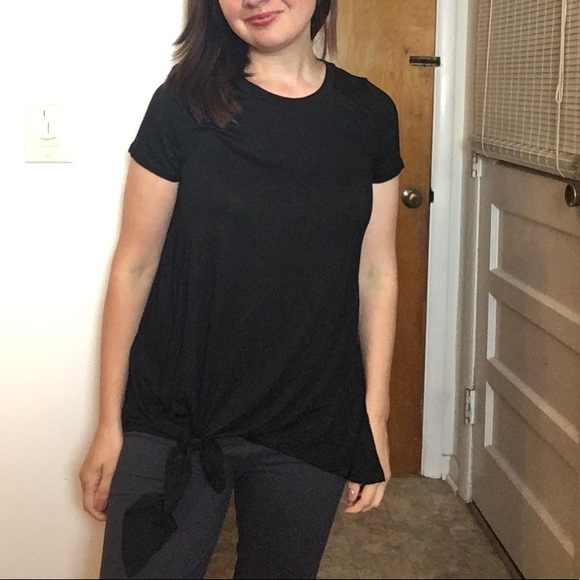 Active USA Tops - 🆕New Black side tunic top